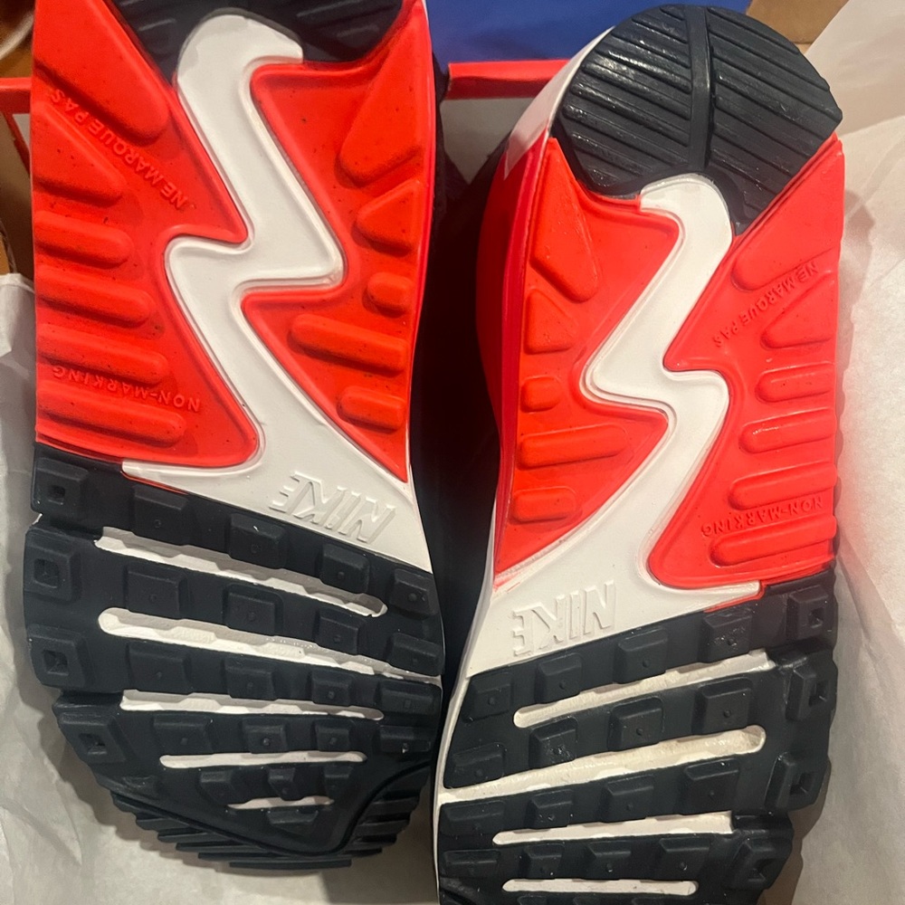 Nike Air Max 90 Gray and Red Sneakers - Picture 2 of 4